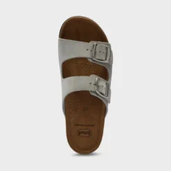 bora 2 buckles